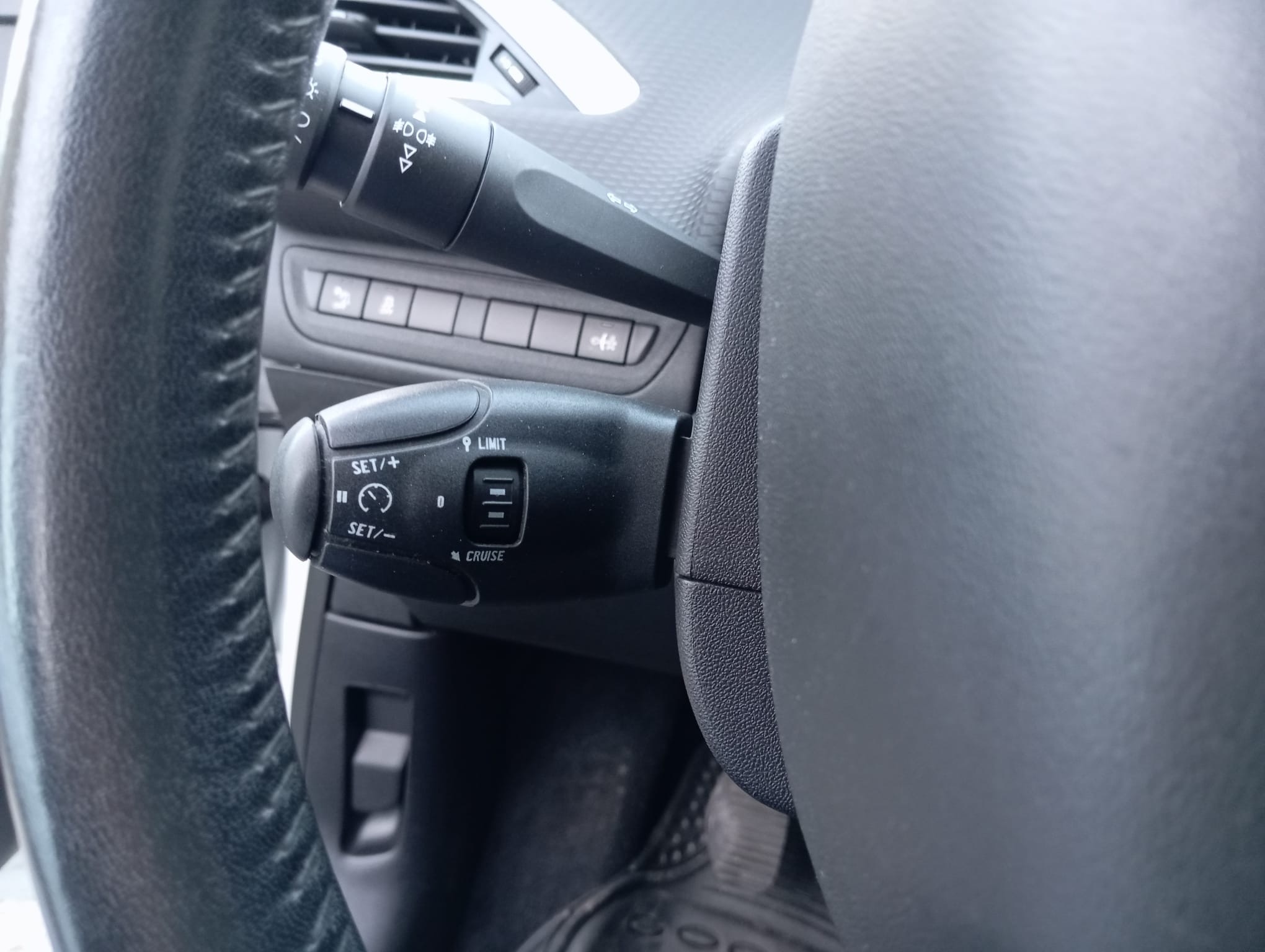 PEUGEOT 2008 HDI ACTIVE 1.4 - immagine 15