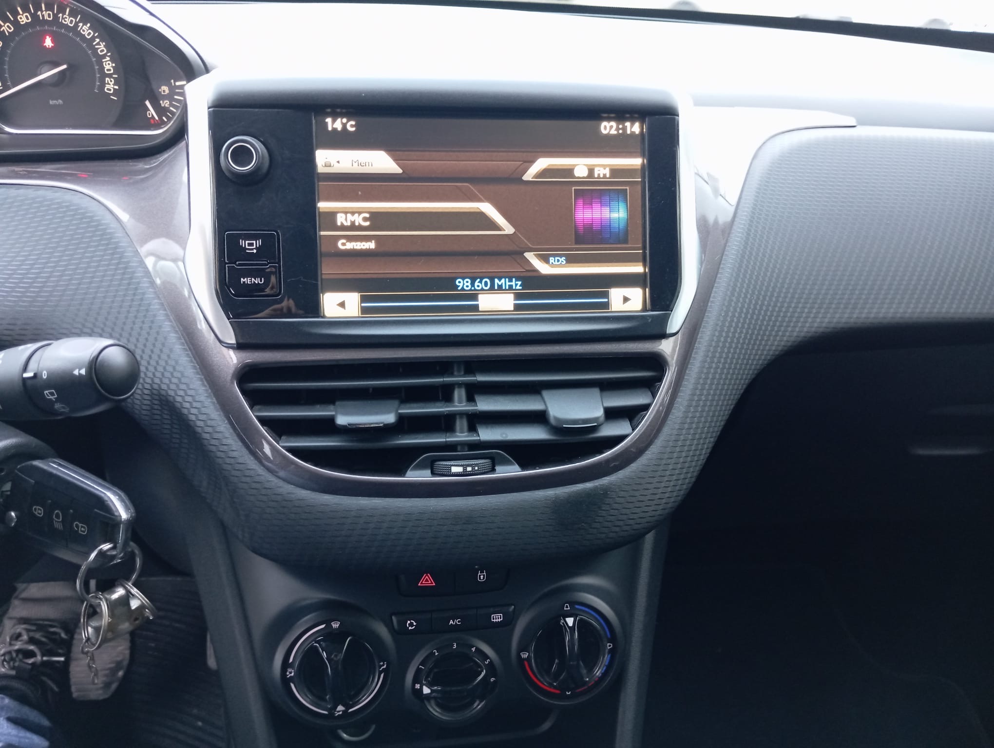 PEUGEOT 2008 HDI ACTIVE 1.4 - immagine 13