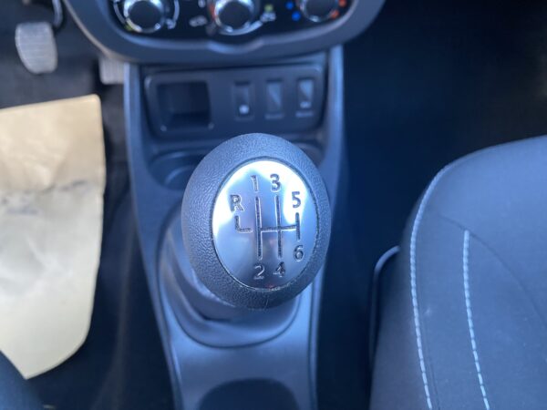 DACIA DUSTER 1.6 - immagine 13