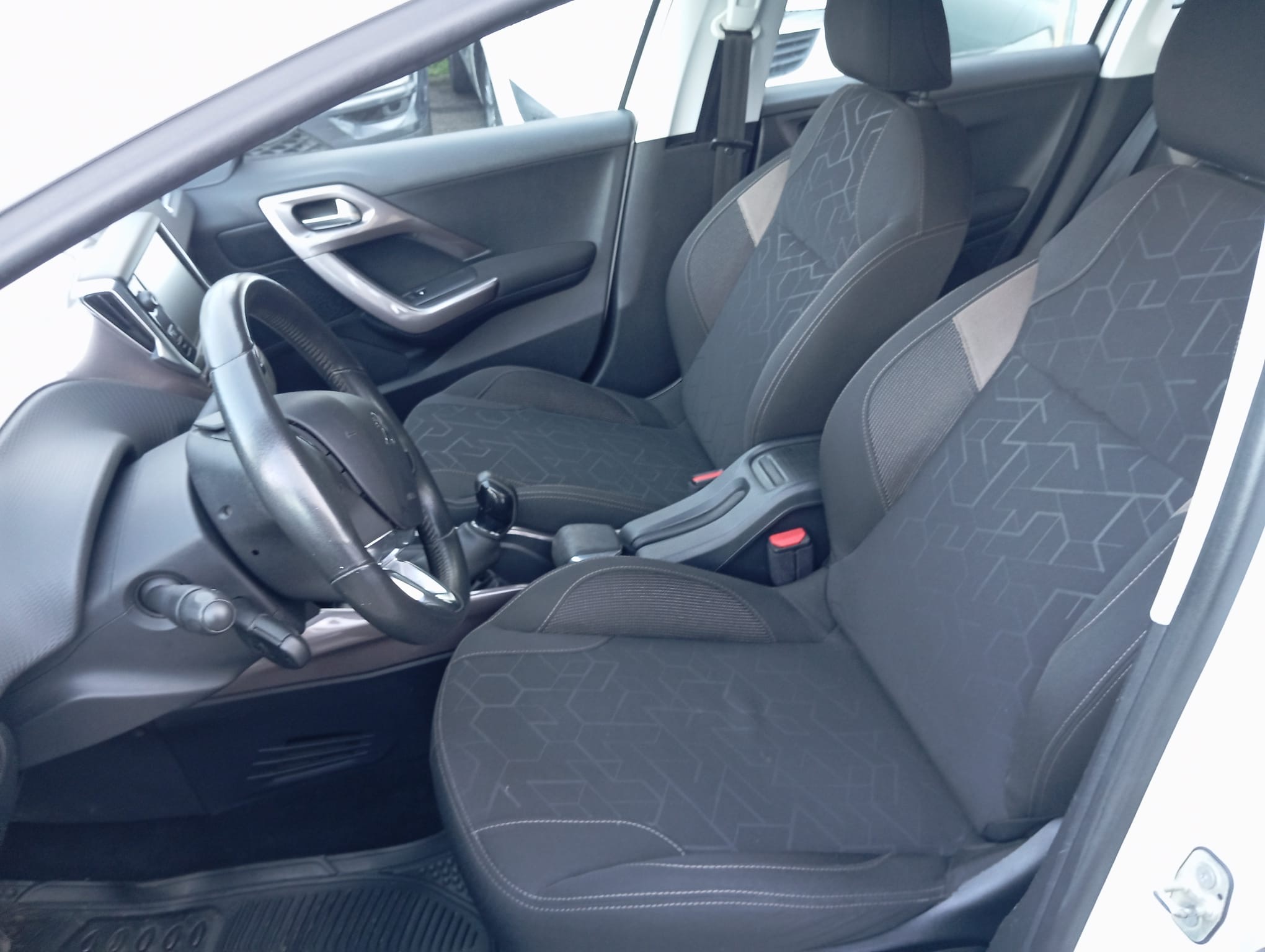 PEUGEOT 2008 HDI ACTIVE 1.4 - immagine 9