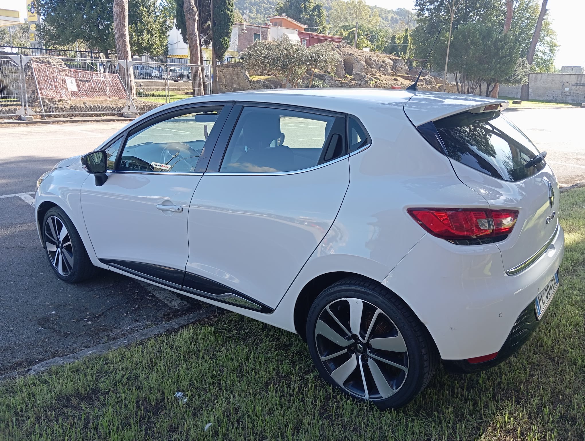 RENAULT CLIO 1.5 DCI - immagine 6