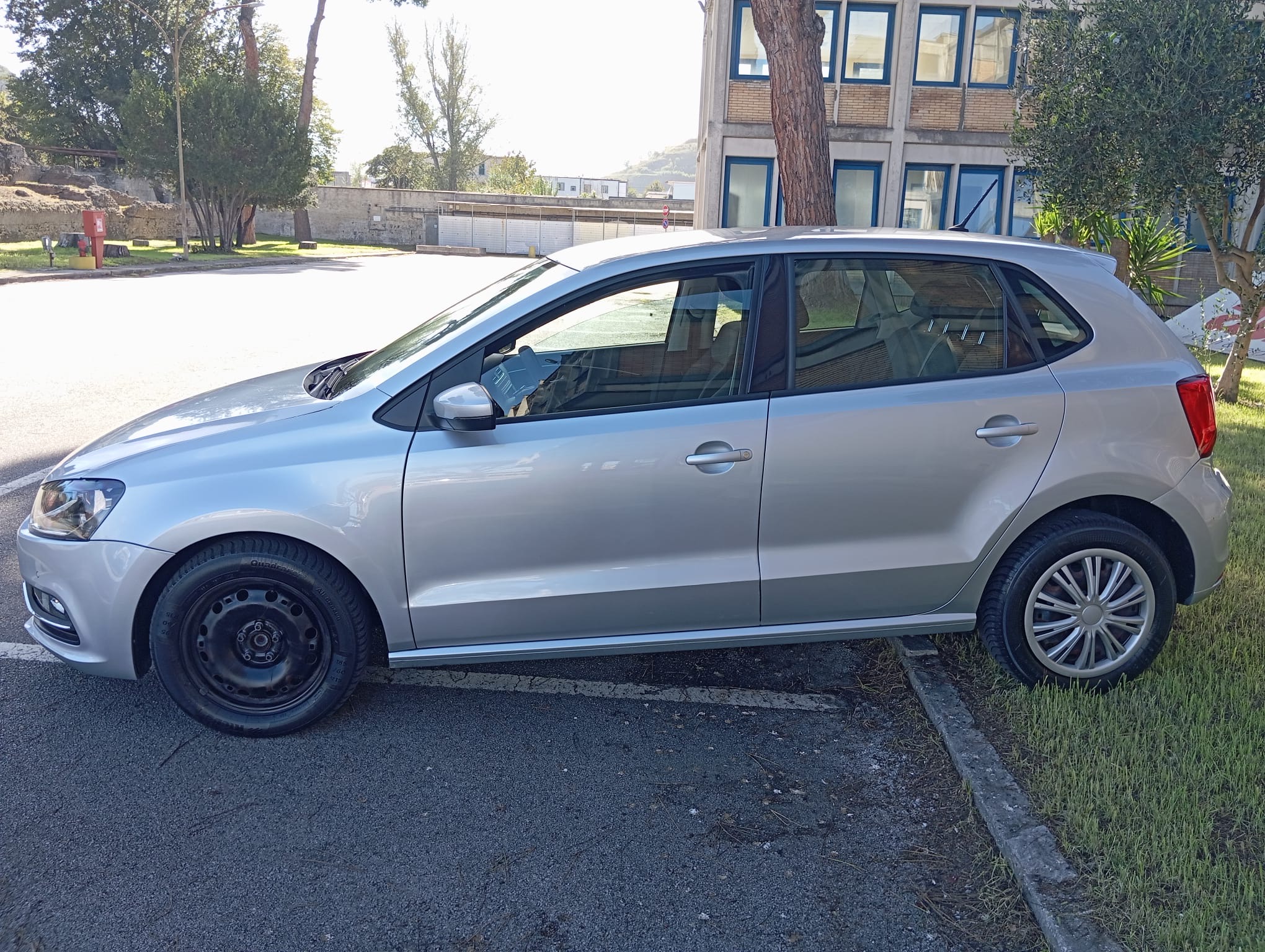 VOLKSWAGEN POLO 1.4 TDI - immagine 7
