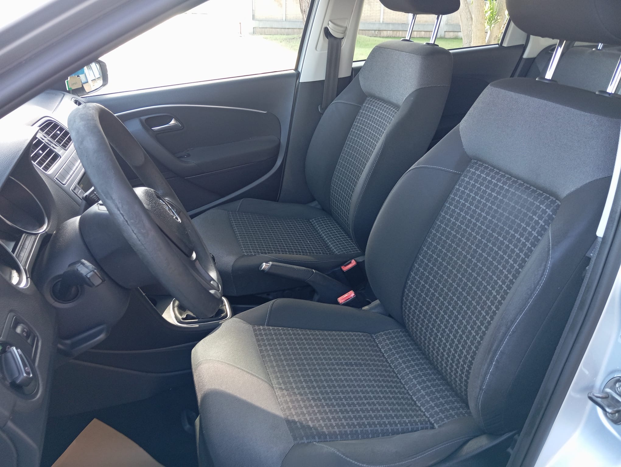 VOLKSWAGEN POLO 1.4 TDI - immagine 12